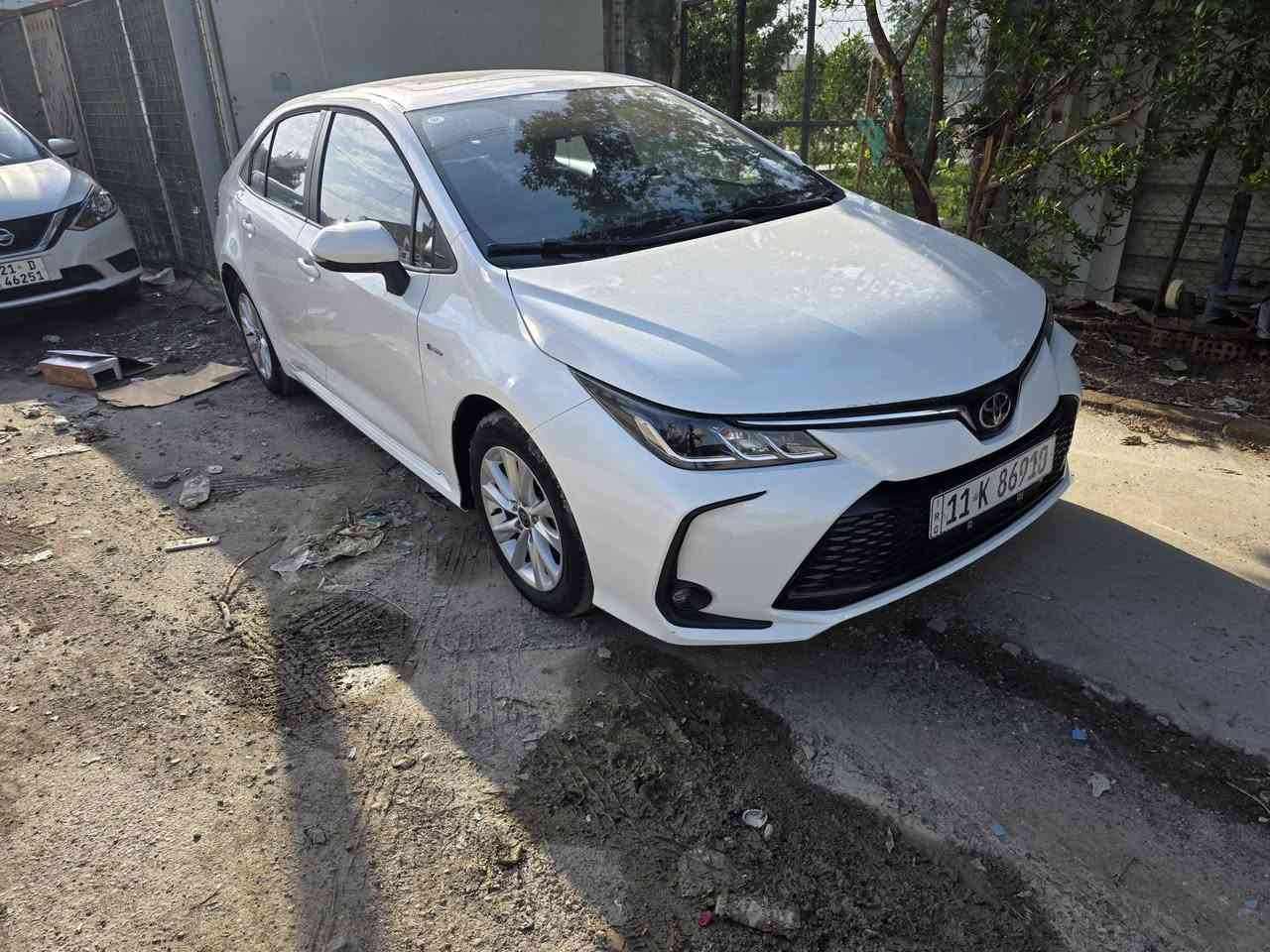 🚗 تويوتا كورولا 2025 هايبرد (Hybrid) - بحالة الزيرو 🚗
​المواصفات المختصرة:
​الموديل: 2025 (وارد صيني - مواصفات خليجي).
​المسافة: 8,000 كم فقط (أخت الزيرو).
​الرقم: بغداد، جاهزة للتحويل.
​أبرز المميزات:
✅ اقتصادية جداً: نظام EV Mode ووضعيات قيادة متعددة.
✅ فول مواصفات: فتحة سقف، كشنات جلد، رادار أمان، تبريد قطعتين.
✅ تكنولوجيا: شاشة كبيرة، أوامر صوتية، تحكمات ستيرن كاملة.
​الحالة: السيارة بوضع الشركة، لا نقص ولا شخط، ريحة الزيرو بعدها بيها.
​💰 السعر: [ 23,500 ]
📍 المكان: بغداد. البلديات
​للتواصل والاستفسار:
📞 [***********]
