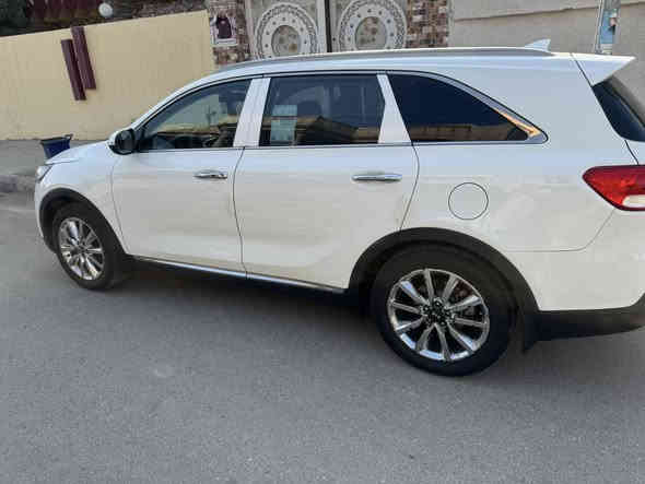 سلام عليكم 

سورنتو ١٥شكل ١٦ 
رقم اربيل جديد هزه وسنويه 
مكينه سته سلندر مفتوحه كازكيت 
مواصفات بصمه حساس امامي خلفي شاشه كامره زراك لايت اناره لد فلاش عنده استداره ويه اشاره تبريد منفصل سبعه راكب مري شفط
سياره مكفوله من صبغ وفتح وتبديل بيه رصعات قليله سونار موجود 

سعره $١٩٥ وبيه مجال 
مكاني واسط نعمانيه 

‭٠٧٧٠ ٨٨٢ ١٢٣١‬
***********
