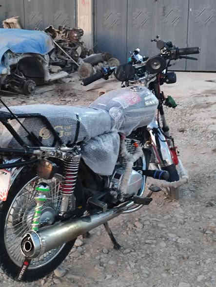 برایان ئەم گوڵە ڕەشەم بۆتان هێناوە 🖤
ساڤینی 2022  مَاشَاءَ‌ اللّٰه‌  ماڵەکە لەقوەتی خۆی بێزارە
مەکینەی کەپسە بێ چرکە بێ تەقەو ڕەقە کامل جواکاری  بۆ کراوە
لیدی بۆ بەستراوە  ویلی پڕی ئەسلی لهسەرە ماڵەکە هەتا بڵێی قایموو بەقوەتە جایزە ماڵی دۆستە
نرخەکەشی 575 معامەله 
زۆز زۆر  لە 23 ێو 24 باشترە 
*********** رانية
