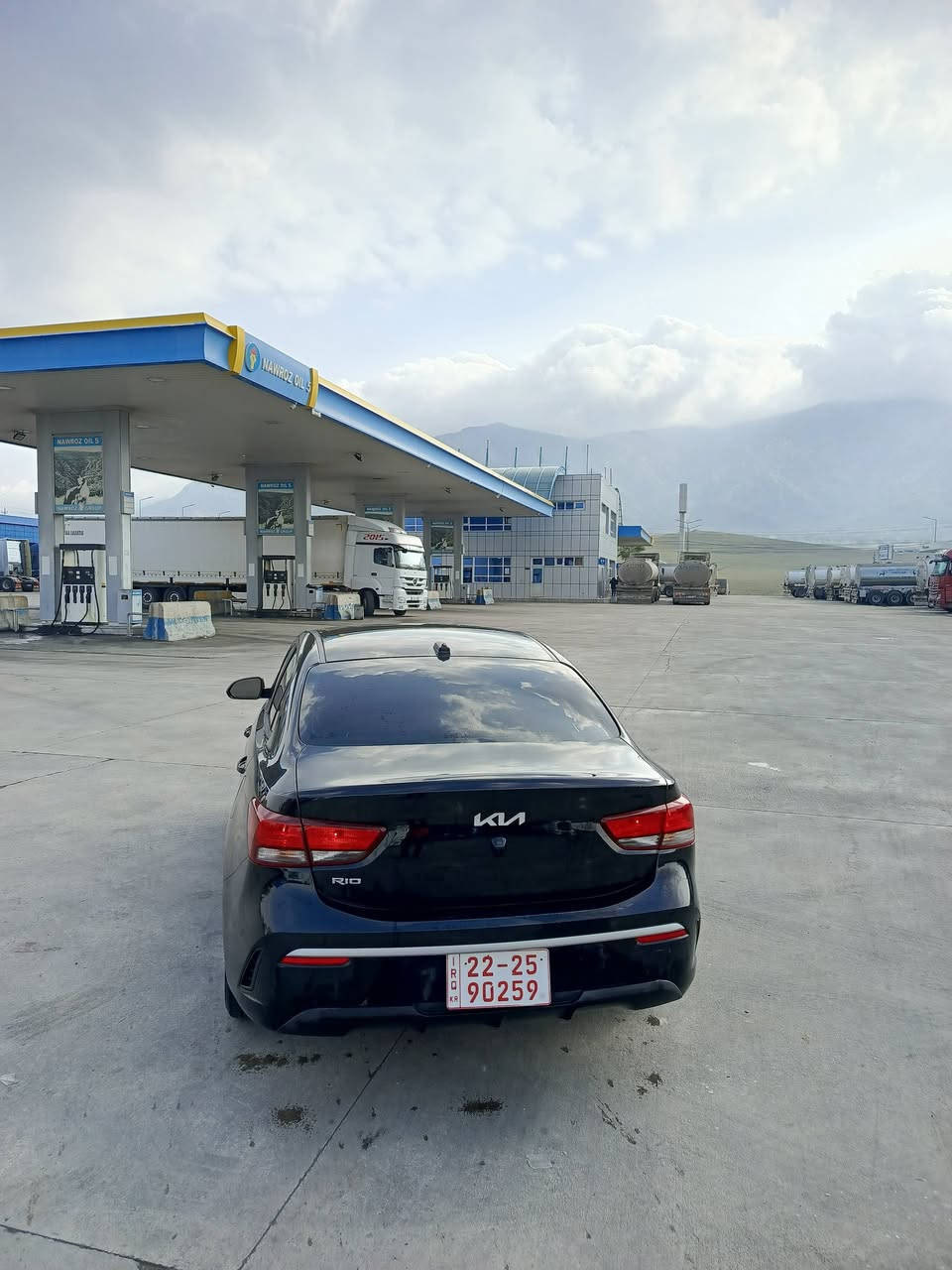 كيا ريو موديل 2023
اكو مراوسه هم حسب قناعه
2 قطعه صبخ سياره بلا شواصي 
جاملاخ و باب نافر 
سعر 122
***********

