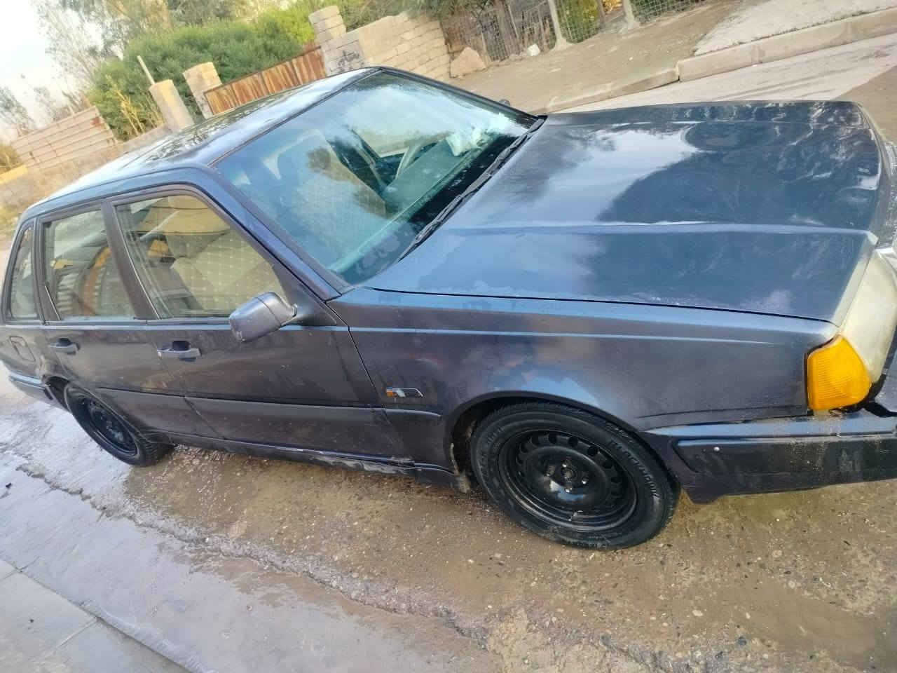 سياره للبيع فالفوموديل 93سنويه عضم كير محرك شرط كاربون بانزين السعر 18وبيها مجال شرط التحويل ***********,,,,,***********
