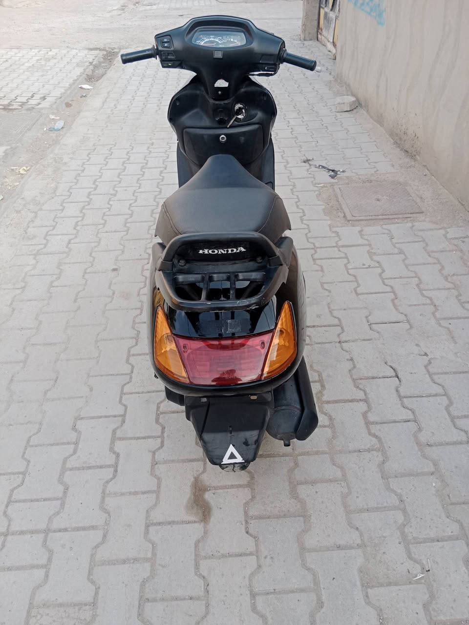 سبيسي ياباني مكفوله صار سبوع نازله من الرمبه
السعر مليون 300 وبيها مجال بسيط 
للاستفسار ***********
