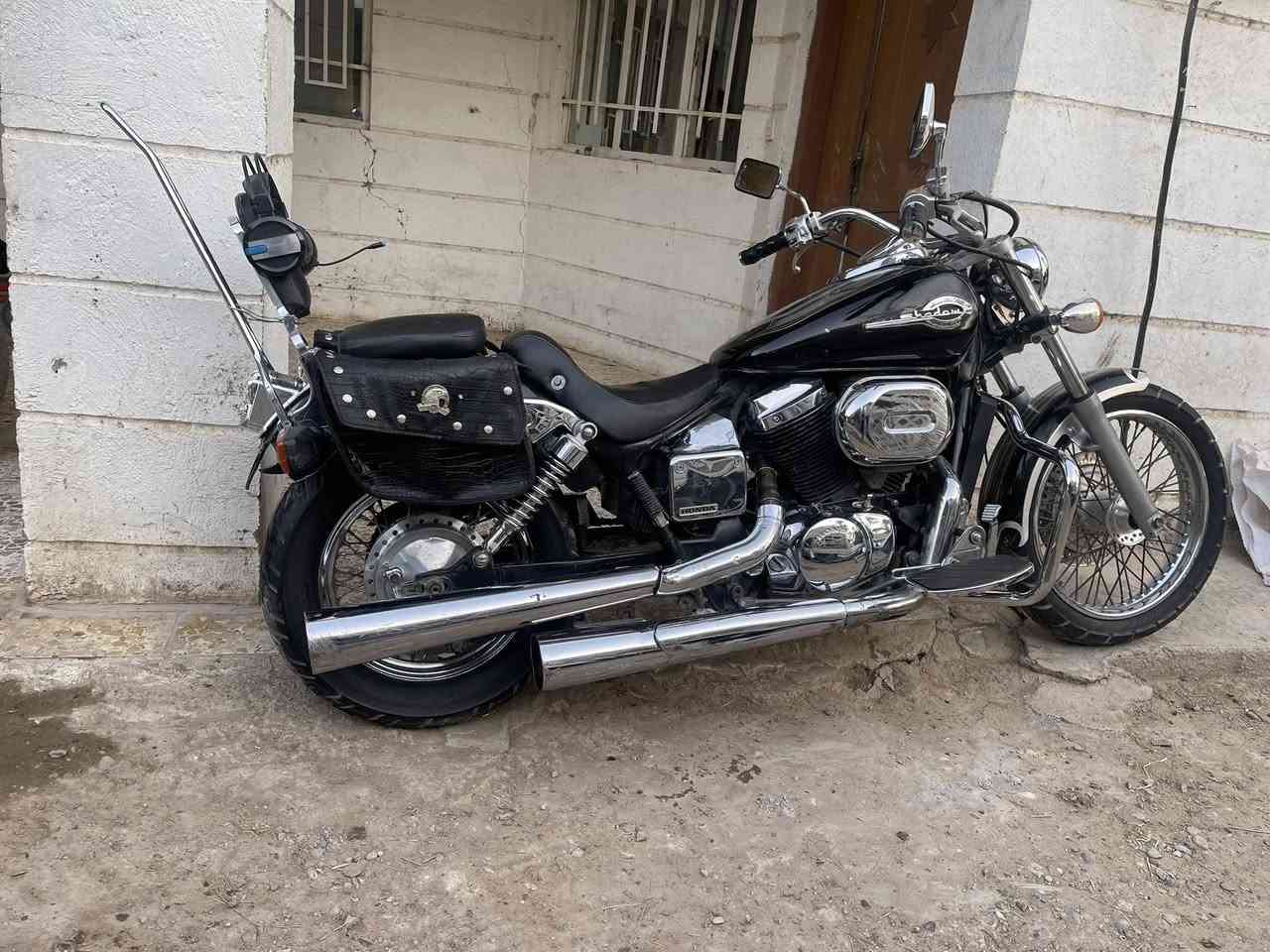 السلام عليكم تحياتي المدير الكروب ابو نہعہوٌوٌمي آبوٌ ترآب  هوندا شادو سلاشر. مديل 2006. مكفوله كفالة عامة. الدراجة كامله مكمله مابيه. اي نقص. بيه محرك. يشك الكاع. ترايهة الزاخو. السعر ١٣. وياهة غراض مشادهن. المكان بغداد راشديه ***********
