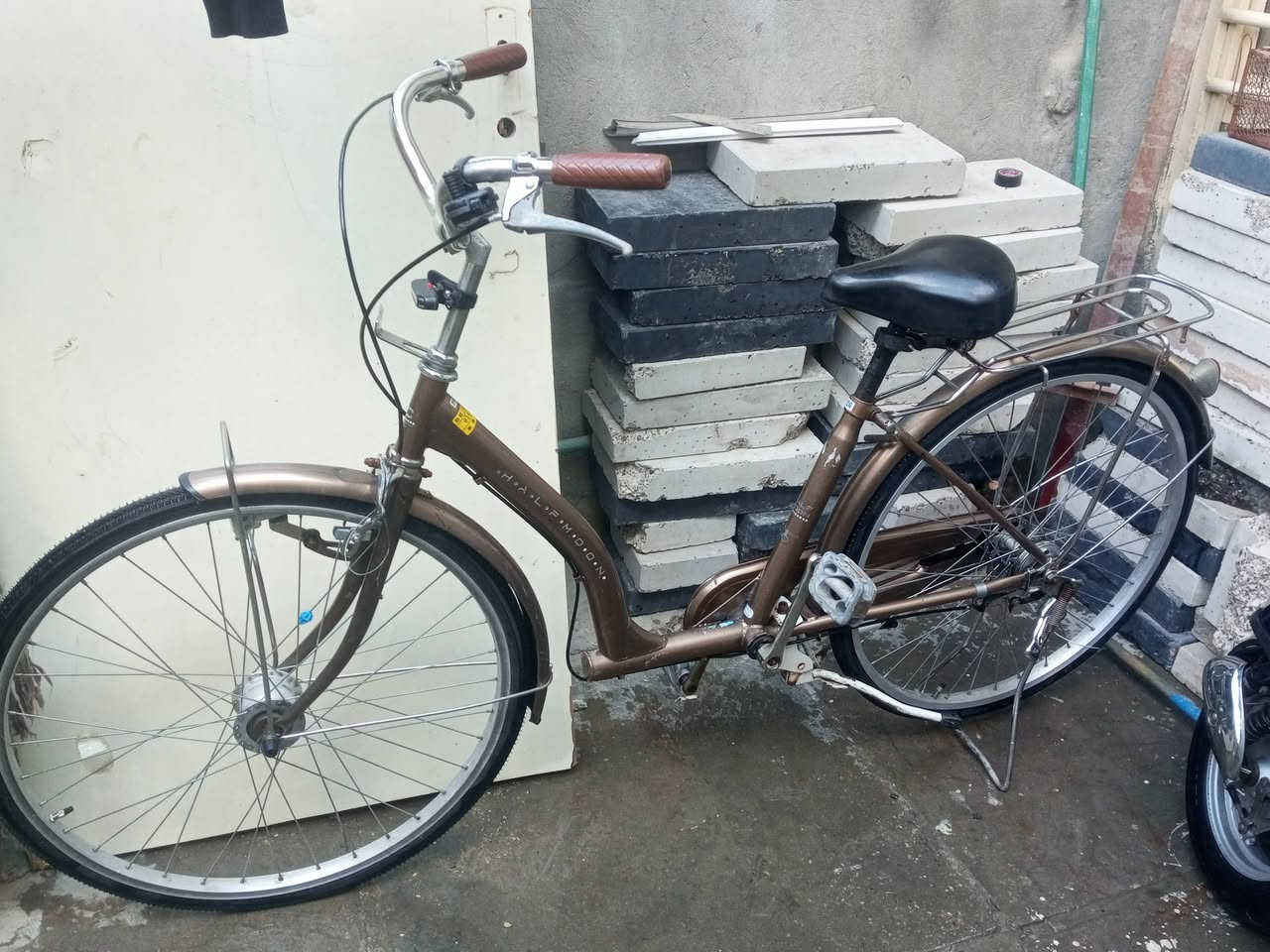 سلام عليكم بايسكل للبيع حجم 26 بايسكل نضيف العنوان البلديات سعر 85وبي مجال


**إذا كنت صاحب هذا الإعلان وتريد حذفه لأي سبب، رجاءا أرسل رسالة إلى الدعم الفني**