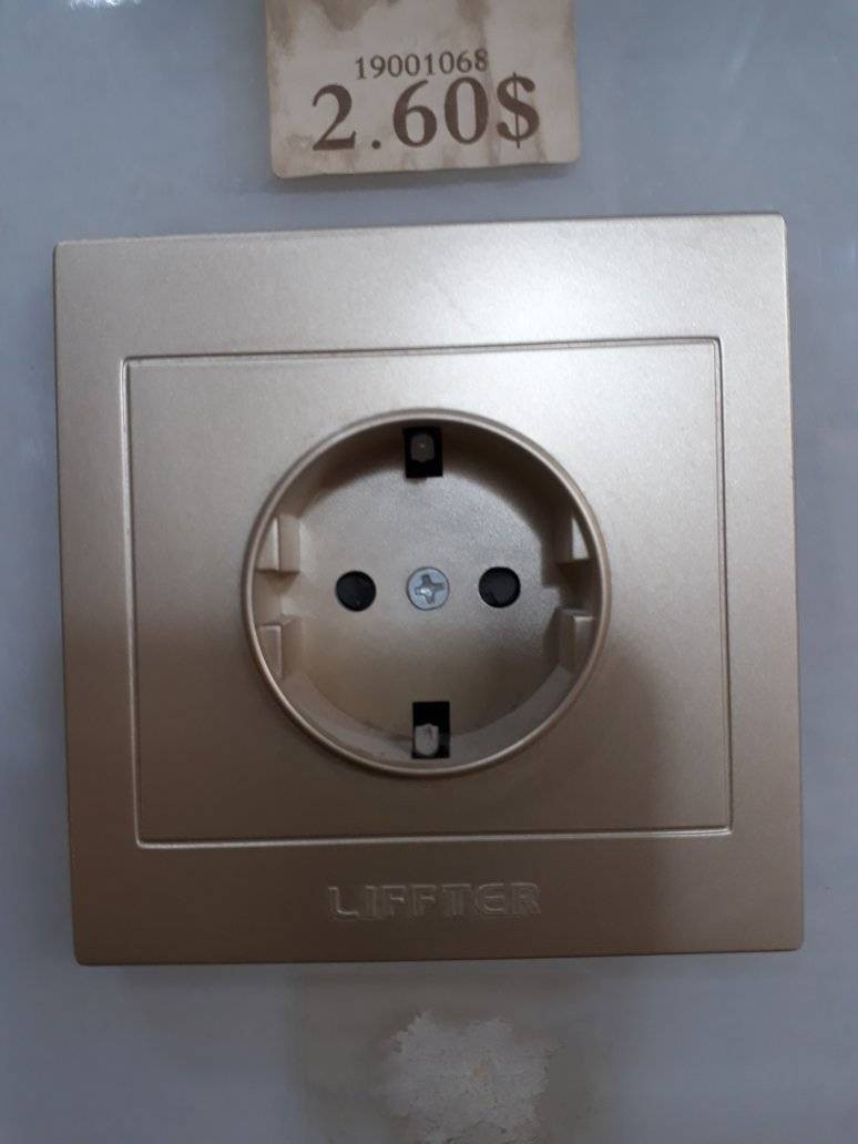 السادة المقاولين  
ومتعهدي الإنشاءات وبناء البيوت 
مجهزي المجمعات السكنية 
محلات الإنشائية 
يتوفر سستم كامل بلك سويج 
اللون الذهبي 
ماركة لفتر الثقيل 
ظمان 15  سنة 
سعر السستم الواحد 150000  دينار 
عدد القطع 108  قطعة 
تفاصيل السستم في القائمة الظاهرة مع الصور 
العرض شامل التوصيل المجاني لكل مناطق العراق 

  واتساب الحجز//

               ***********
