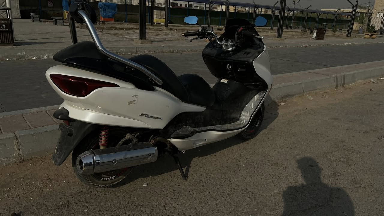 سلام عليكم 
فورزه 08   للبيع مكاني ديوانيه  
اوراقها كامله السعر مليون 

***********
***********
