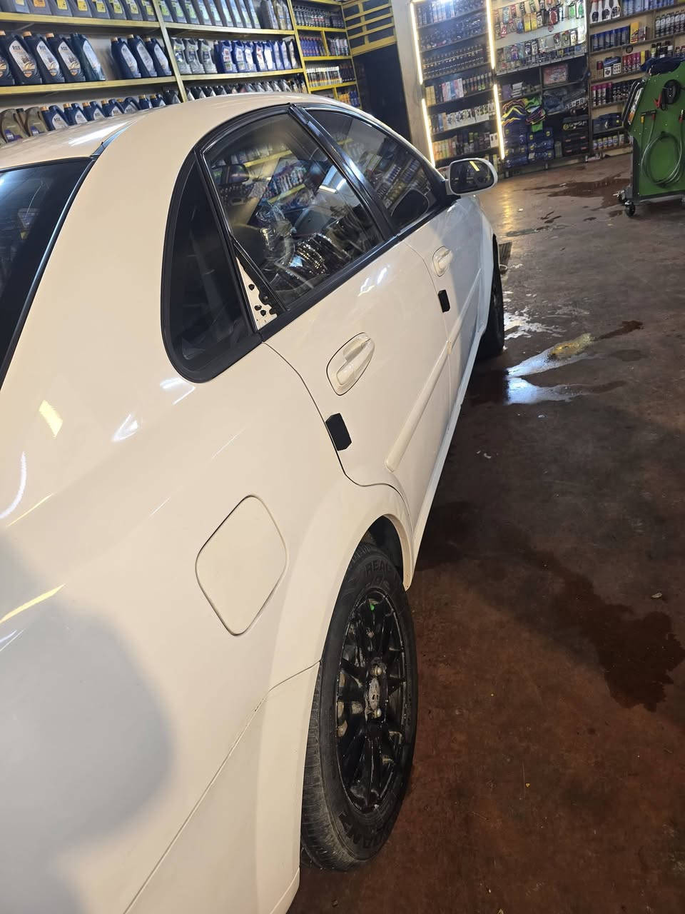 السلام عليكم اخوان وبترا 2010 شمالي مال بيت تحويل ثاني يوم دومشه جديده تتفه تبريد كهربائيات كلها شغاله بيها جاملغ مبدل وهاذا الثاني المضروب اني من جبتها من أربيل ضربتها سياره كامله عوز فقط جويتر بس السعر 80 ورقه المكان بغداد الحسينية رقم ***********
