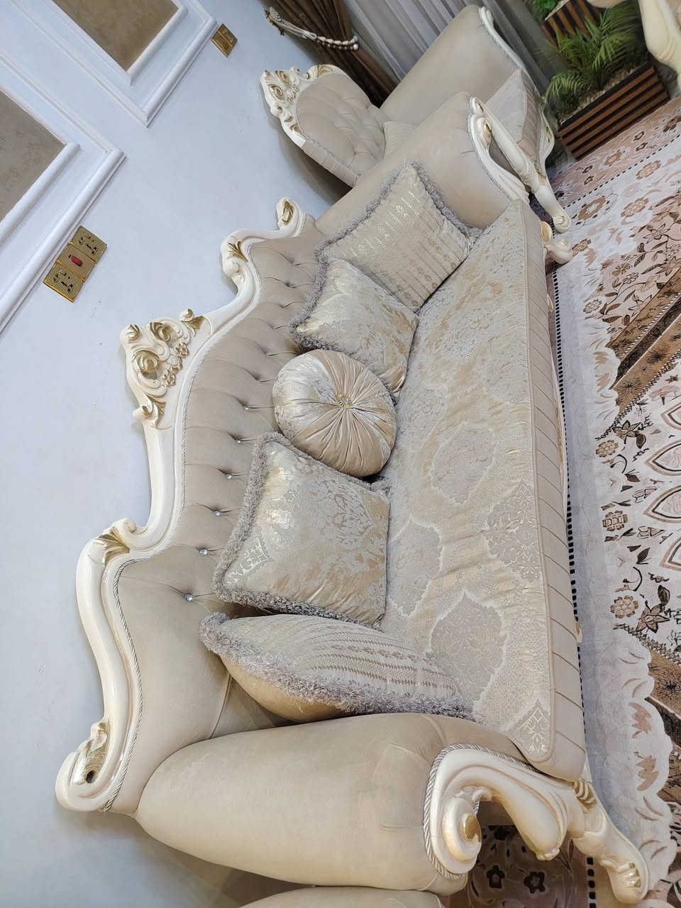 تخم زان تركي ملكي اخو الجديد 10 مقاعد العنوان مدينه الصدر للاستفسار خاص او الاتصال على الرقم ***********
