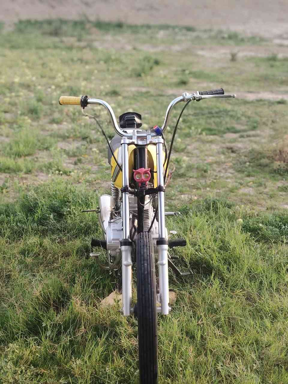 سلام عليكم   دراجه للبيع كلك كلك كلك  تعميره 25 مكينه رابيدو   شاصي 20  دراجه  نضيفه حيل    مفتوحه  ولفات فقط   شلعه وفصله. ومعدل تخبل دراجه   سعر  550 وبيه مجال  بصيط  
 مكاني  سماوه  قرب ابروايه 
رقم  
***********
***********
