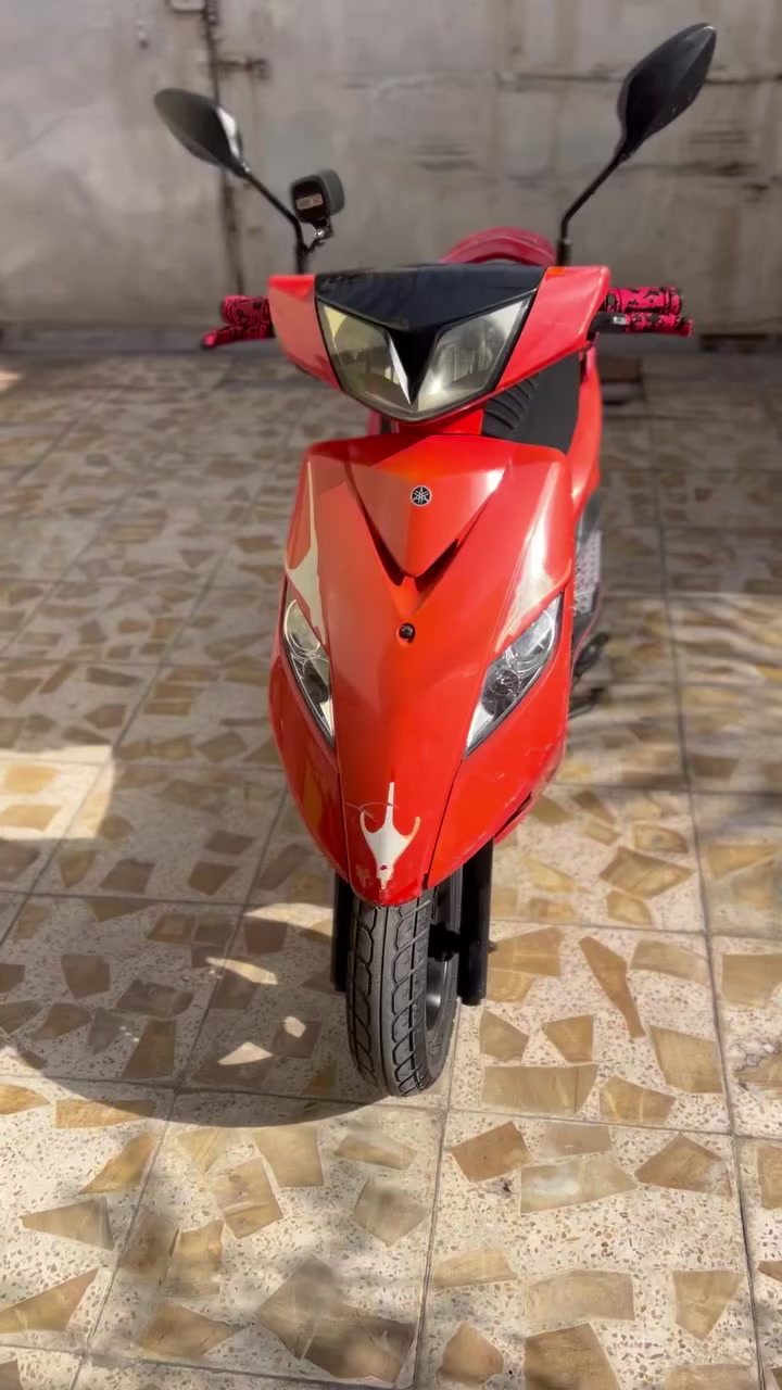 سلام عليكم دراجه ماكس ثعلب للبيع دراجه  رمبه جديده صارله شهر ونص من نزلته مكفوله مكينه وكفرات شرط برغي وحد ما مفتح بيه  واي نقص ما بيها نكره سلف  وراق ومنفيس كامله مكمله  لمكان بغداد  لحبيبيه قرب وليد ابو لكص للستفسار رقم***********
