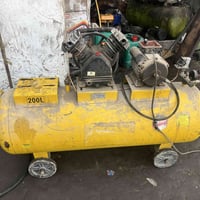 كمبريسر هواء للبيع للاستفسار:07811518134 متوفر واتساب