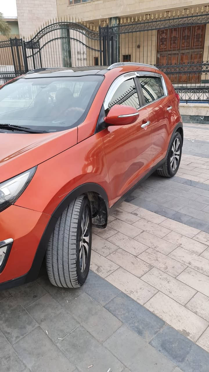 سلام عليكم 
سبورتج 2013
فول مواصفات
خليجي السياره
تلاث قطع صبغ جهة السايق
للتواصل ***********
