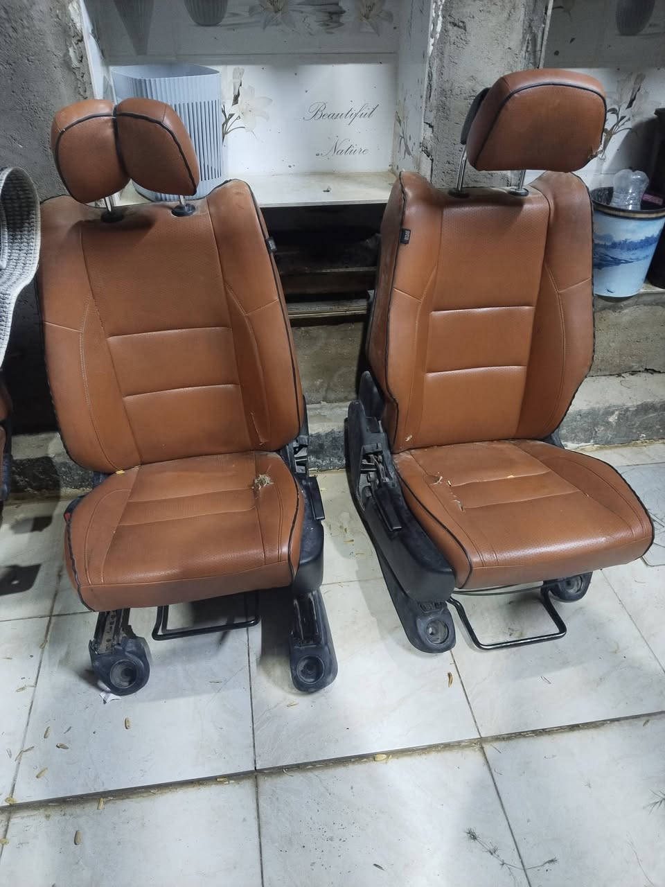 السلام عليكم يوجد لدينا كشنات دورنكو 2012 سبع نفرات للبيع بسعر 250 الف دينار مكاني النجف ***********
