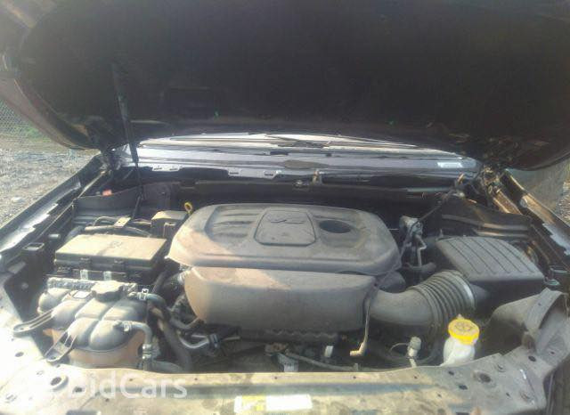 جيب  لمتد موديل 2021
وارد امريكي صور الحادث مرفقة مع بقية الصور

المحرك : 3600  V6

‏ 

—————————

* دفع رباعي 4x4 . 

* فرش المقاعد من الجلد .

*المقاعد تدفئة تبريد . 

* المقاعد الأمامية كهربائية .

* ذاكرة لحفظ وضعيات الجلوس . 

* المقاعد الأمامية مع تدفئة والتبريد .

* مقود السائق كهربائي . 

* تدفئة ستيرن . 

* سقف فتحة 

* نظام الملاحة (GPS) . 

* نظام خاص للطرق الوعرة . 

* تشغيل عن بعد .

* صندوق كهربائي .

*  حساسات أمامية . 

*  حساسات خلفية .

* كاميرا خلفية .

* بلوتوث تلفون . 

* محدد سرعة . 

* نظام تشغيل واطفاء اوتماتيكي للمحرك للتوفير من صرف الوقود ..

السيارة عليها بلاك ادشن نيكلات سود ويل اسود يعني 

🟩 السعر  280 وبيها مجال / مراوس ب رام او F150 

بغداد الشعب  

الاتصال.   ***********
