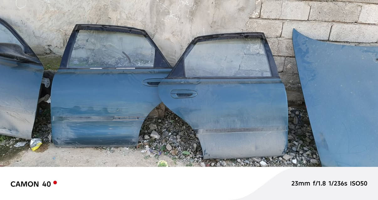 السلام عليكم
اربع ابواب ( بطاين ، وجامات ) كامل 
جاملغ 2 يمين ويسار 
وبوند 
السعر (300 الف ) وبي مجال للطيبين 

***********
