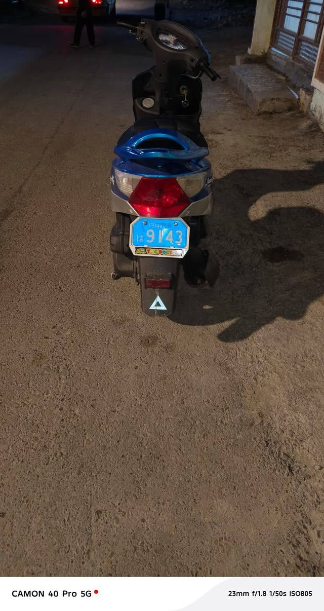 السلام عليكم دراجه كامكو ڤي تو مصبوغه جماليه دراجه ناعمه و حلوه موديل 2018 مكاني  حي البساتين السعر 950 و بيها مجال رقم التلفون ***********
