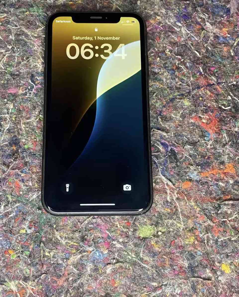 يالله السلام وعليكم للبيع فقط ايفون اكس ار لون اسود جهاز بلادي ممفتوح شرط قطره هوه ميعبر شرط جهاز جديد ونضيف 
بطاريته 75 بلاديه شرط لارفع ولاشي تنسى الصرف 
ذاكرته 64 
الجهاز كلشي بي شغال فيس ايدي شغال صوته يخبل كامراته تخبل نت هزاز بلوتوث سيم كارت كله شرط جهاز يخبل 
مكان التلفون تكريت 
سعر خاص 🔥


**إذا كنت صاحب هذا الإعلان وتريد حذفه لأي سبب، رجاءا أرسل رسالة إلى الدعم الفني**