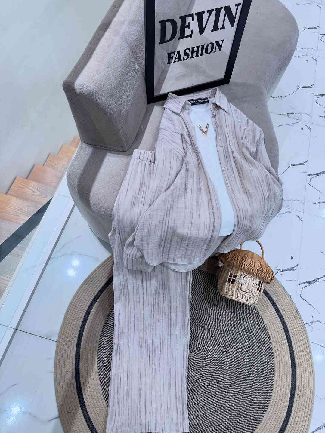 سوت للن 3 قطع كوالتي عالي جداً✨
خامه بارده 
قياسات 38-46✨
طول القميص 75cm✨
بنطرون كيلوت طول كامل 
راهي ✨
قطع محدوده✨ 
#اكسبلور_فولو #اكسبلور_explore #اكسبلورر #اكسبلور_العراق_السعوديه_الاردن_ايران_الكويت_طق_لايكات_كومنت_يلاا💙 #اكسبلور_ضيفونا


**إذا كنت صاحب هذا الإعلان وتريد حذفه لأي سبب، رجاءا أرسل رسالة إلى الدعم الفني**
