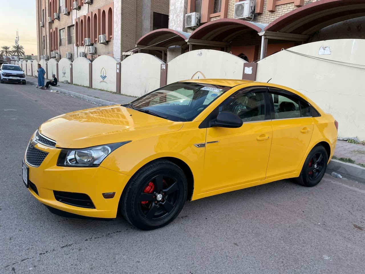 السلام عليكم للبيع فقط شوفريلت كروز 2012 محرك ١٨٠٠ المرغوب كير اوتماتيك ٦ نمر رقم بغداد وارد امريكي ضررها باب الخلفي مصلح نفسه بدون تبديل بجم كبس تخم تاير جديد وباتري جديد ادامه كامله اي عطل مابيها بحيث السيرفس طافي تبريد ثلللج صدر خلفي امامي جديد شاشه تاب كامره تحكم ستيرن مدوشم ارضيه وسقف ويل كب بلادي السياره جاهزه من كل شي ونفس الصور الف ماينصرف عليها اي شي غير الصور اتعاتبني السعر 83 مكاني
البصرة شط العرب وهذا رقمي ***********
