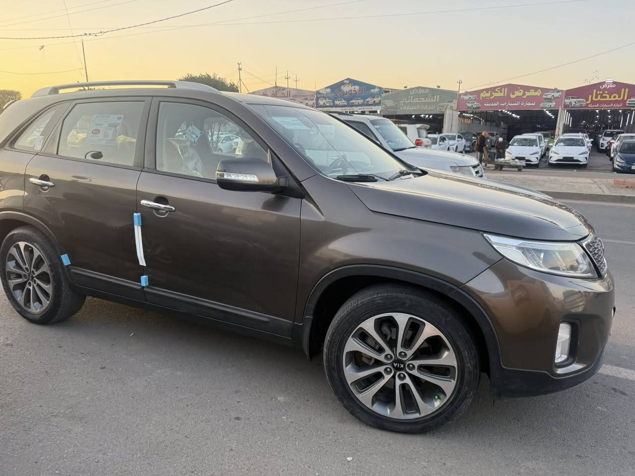 السلام عليكم
سورنتو للبيع موديل 2014
وارد خليجي 
محرك دوش
6سلندر 
رقم نكليزي 
سونار موجود
كفاله عامه ماعده البنيد صبغ اثر جرد
السعر 150$ بيه مجال قليل 
مكان بغداد 
***********
