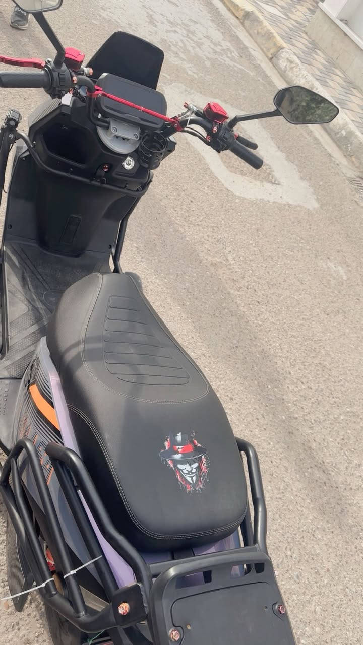 سلام عليكم مأطور شحن البيع بعدة جديد موديل 2025 ستة باتري بعدة جديد العنوان الرمادي علة شارع 17 قرب جامع هميم السعر 700  وبي مجال الرقم الهاتف  ***********
