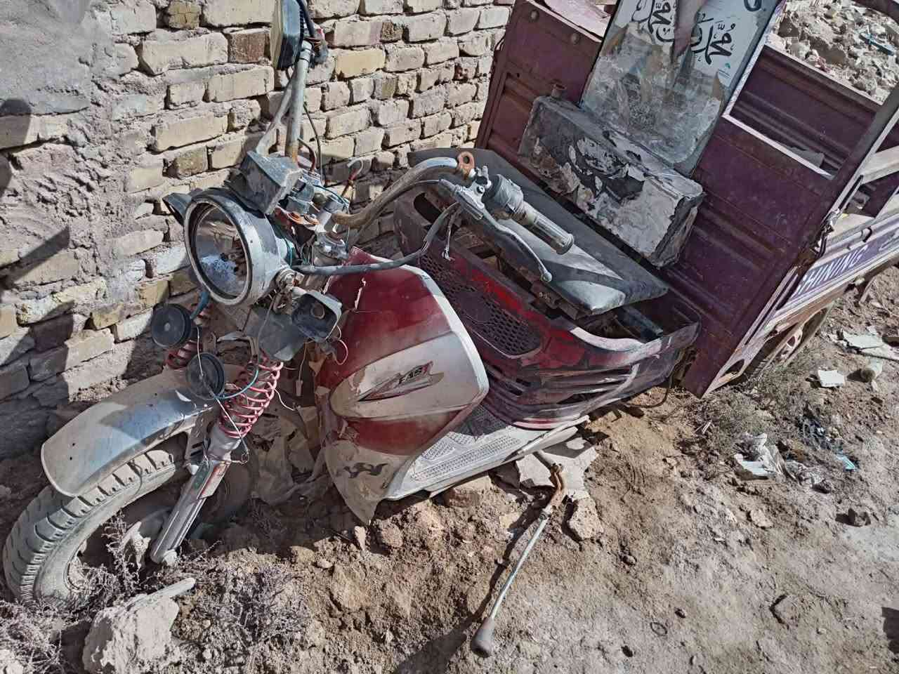 السلام عليكم
دراجه للبيع مكينه اشهاب 

بيه بس ماكنيت 

سعره ١٥٠ و بيه مجال للشراي
استفسار *********** بي وتساب
