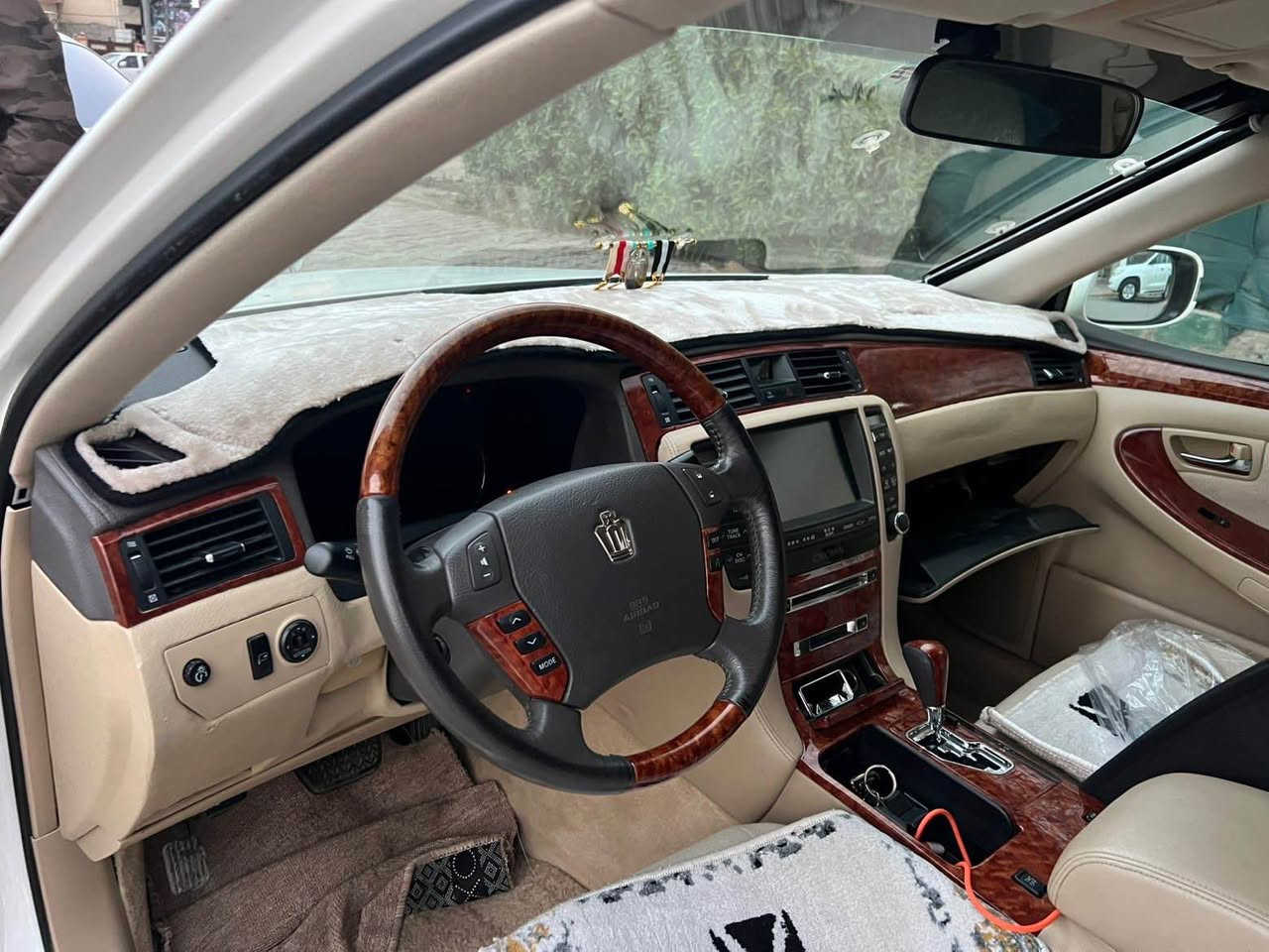 سەرەتا بەناوی خوای گەورەو میهرەبان 
شاهینەی رۆیال 2005
2دوو دگمەی ئاوینە یشارات
سوکان حەیزەران 
شاشەو کامیرا
لۆک لۆک📦
رەسم سۆنەریم داناوە 
موشتەریی نیت سەرمان مەیەشینە
لەکەلارم
***********
68مەعامەلە
دوو پارچەی بۆیاخ ئەوروپایە بغداد, العراق
