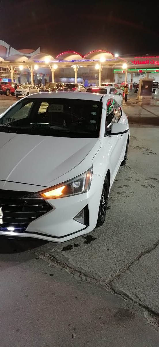 السلام عليكم 
النترا 2019 
وارد امريكي
لون ابيض
رقم بصره حره 
محرك 2000 دوش بلاد
كير  ATM
  ماشيه 64 مايل
مكاني البصره 
حادثها موضح بالصور  
السعر 138 وبيها مجال قليل
 *********** بي واتساب البصرة, العراق
