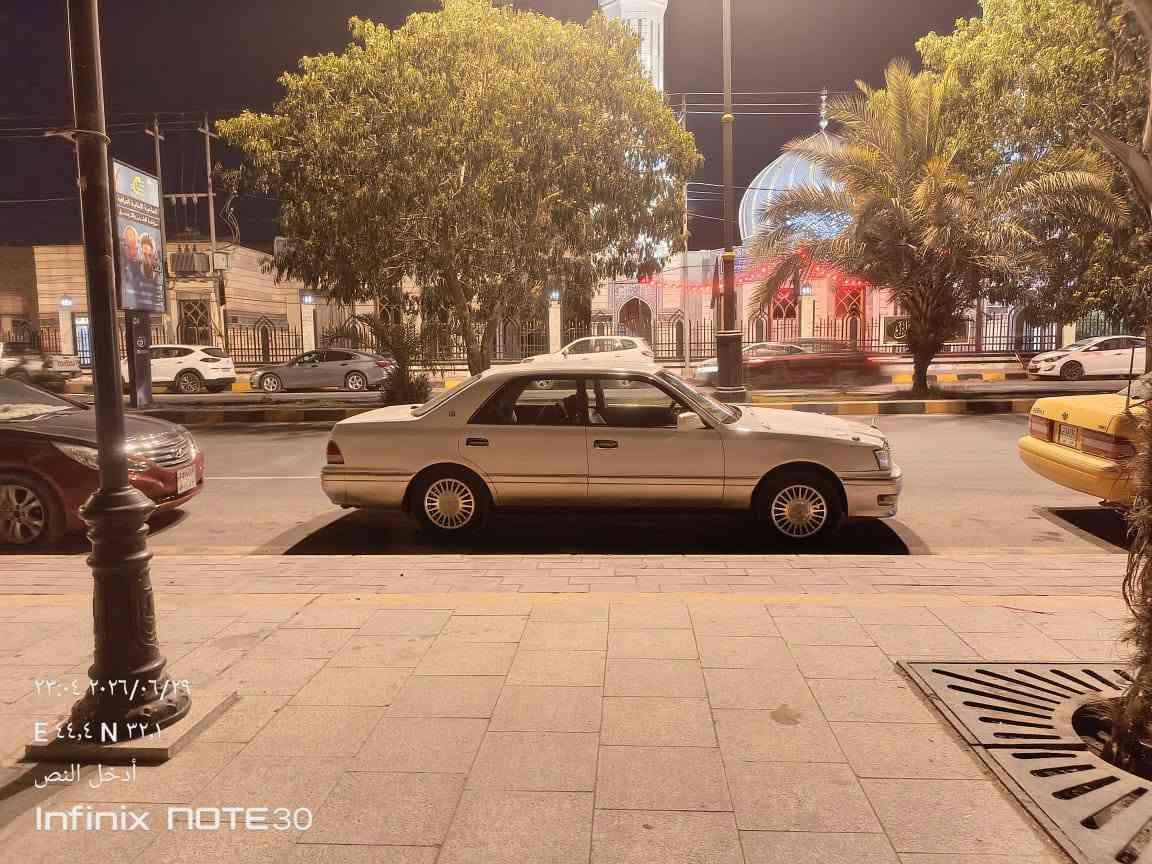 راس الثور للبيع او مراوس أملكه سياره بيه فقط.ربع كص.وبيه ضربه من وره قليله ولباقي كفاله كير مكينه تبريد حداديه سياره جاهزه مكينه 3000ورقم نكليزب انبار أسعر 83وبيه مجال ***********@@
