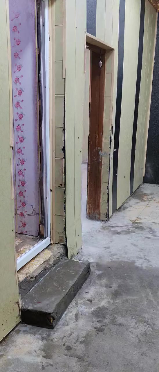 من رخصت الادمن مشتمل ارضى للايجار البصرة القديمه خلف مقهى الأسياد الاتصال على الرقم *********** وتساب وشريحة
