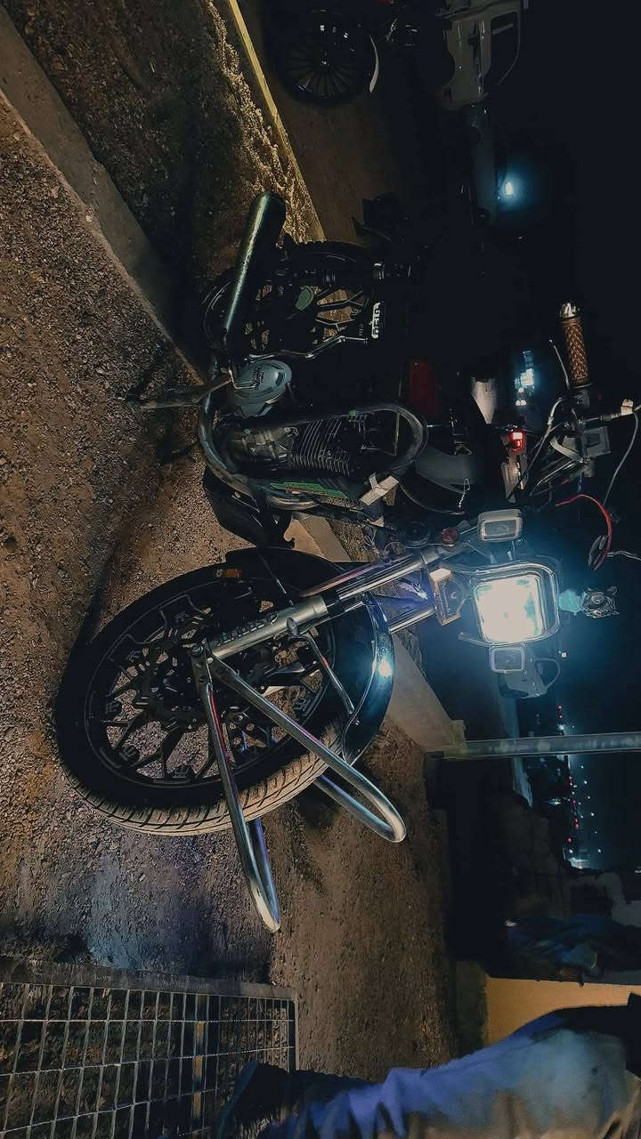 🚴‍♂️💥 للبيع دراجة إيراني موديل 2025 💥🚴‍♂️
⚡ محرك 200cc – أداء قوي وسلس
📍 المكان: النساف – البعلوان
📲 اتصل أو واتساب:
📞 ***********
📱 ***********.... 
او مراوس حسب القناعة
