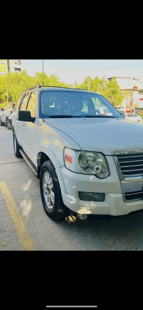 فورد اكسبلور 2010 بغداد

فورد اكسبلورر وارد خليجي فتحة سقف سبعة راكب كشن جلد لون بيجي موديل 2010 تبريد قطعتين سبعة راكب رقم بغداد تحويل ثاني يوم السعر (125) ورقة للتواصل
 واتساب ***********
مكاني بغداد
