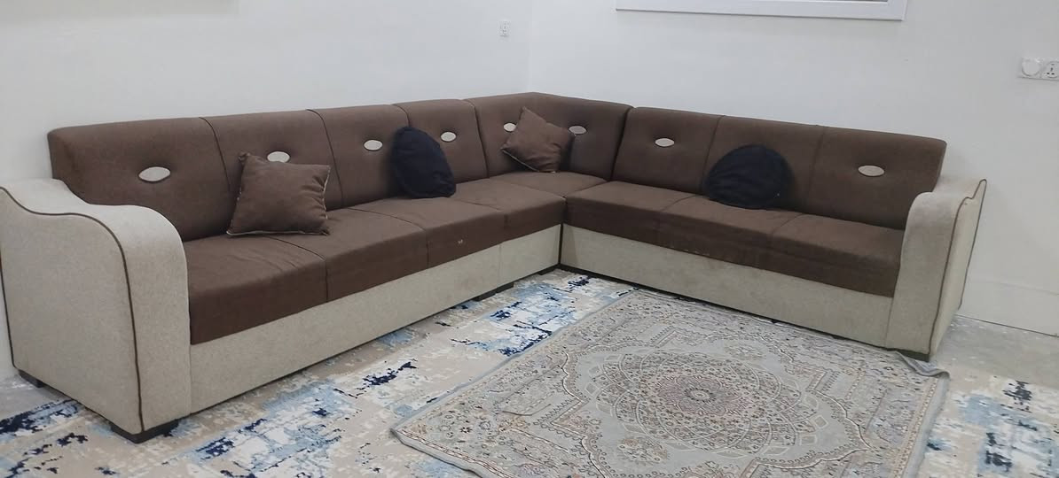 ئەم تاقم قەنەفەئێڵە بۆفرۆشتن سعری ١٥٠هەزارە بەشەرتی بێ عیبی ناونیشان سڵێمانی هوانە   / ***********/    *********** شربازهير, السليمانية
