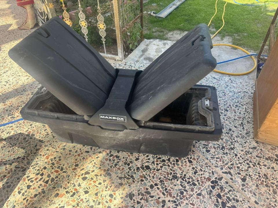 السلام عليكم للبيع صندوق ودرع العنوان التاجي ***********
