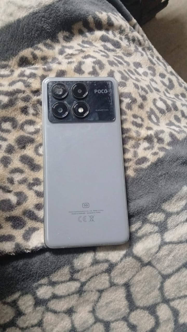 السلام عليكم
بوكو X6 برو 5G للبيع
التلفون بعده جديد لووك
 عدا نكراش  بسبب الكفر
ذاكرته :256 والعشوائيه 12+12=24
الكاميرا: خلفية ثلاثية 2+8+64 م.ب  تدعم المثبت البصري / الكاميرا امامية 16 م.ب 
الشاشة :6.67 بوصة بدقة 1220×2712
نوع أموليد.. 
معدل تحديث شاشة 120 هرتز
الصوت ستريو
المعالج: ثماني النواة Dimensity 8300 Ultra تكنولوجيا 4 نانو  
 بوبجي 120فريم
مكان ...مدينت الصدر ....
البطارية :5000 مللي امبير 
السعر 200الف وبي مجال


**إذا كنت صاحب هذا الإعلان وتريد حذفه لأي سبب، رجاءا أرسل رسالة إلى الدعم الفني**