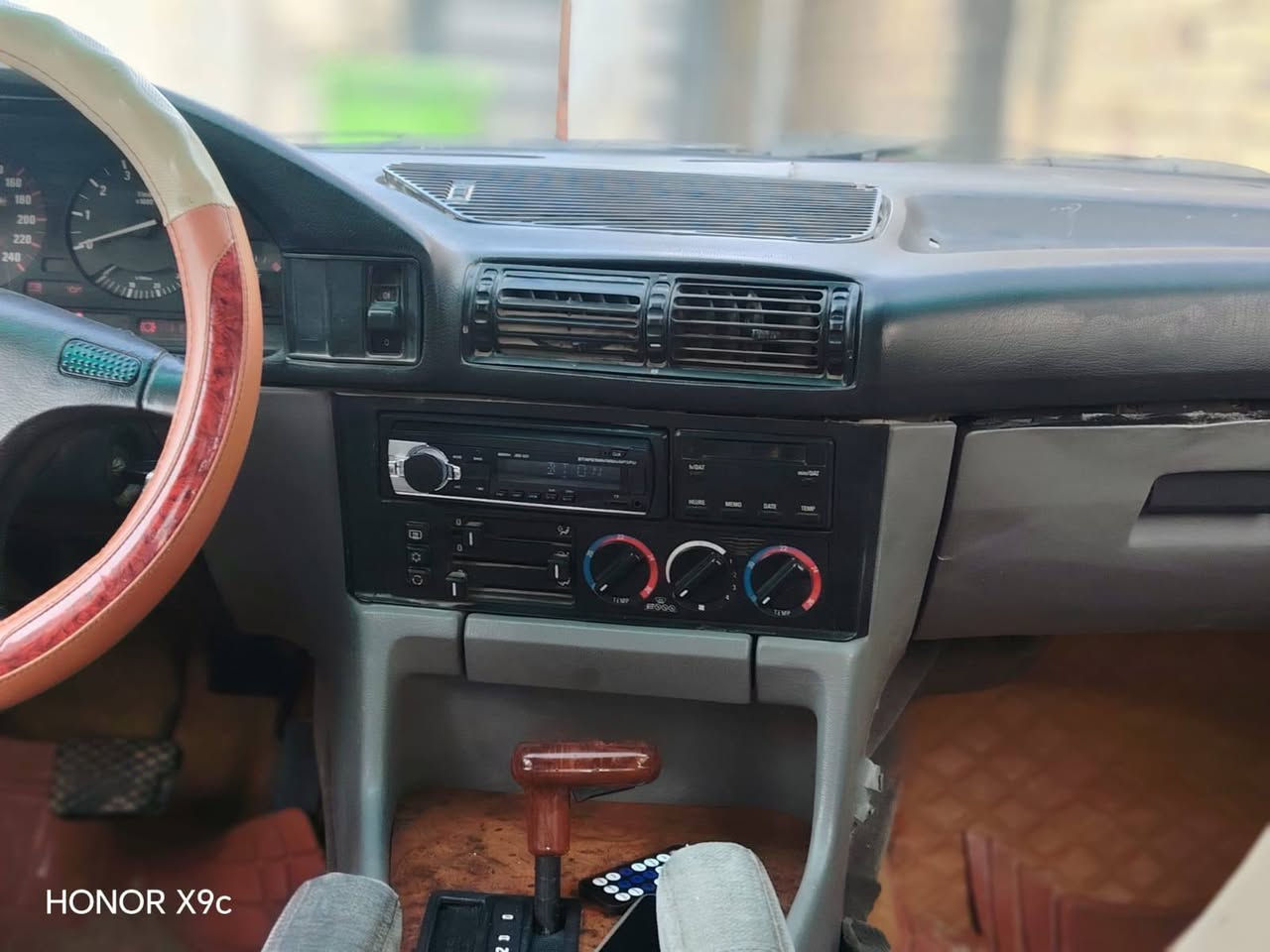 السلام عليكم BMW 520 موديل 90 مكينه كير حداديه تخم تاير راعيه بالنجف يريد مداور باتري جديد كهربائيات كلهه شغاله رقم بغداد راعيه بالكوفه مداور ثاني يوم غرفه حلوة  اخوان المايشتري خلي يكرمنه بسكوته مكان السيارة ديوانيه سعر 55وبيهه مجال  ***********
