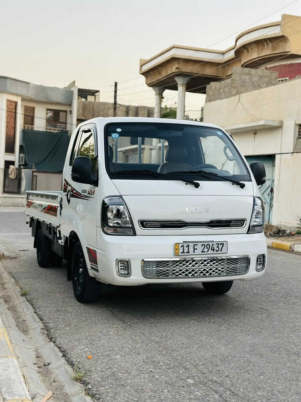 سلام عليكم الحلال للبيع كيا موديل 2025 رقم بغداد دولي بأسمي تحويل ثاني يوم سياره ماشأء الله كلش حلوه باقي ع وضع الشركة ومكفوله كفاله عامه سياره زيرو ماشيه 26 الف سياره ماناقصها شي السعر 165 وبيها مجال للشرايه والموشراي ليتعبني مكاني كركوك هذا رقمي ***********
