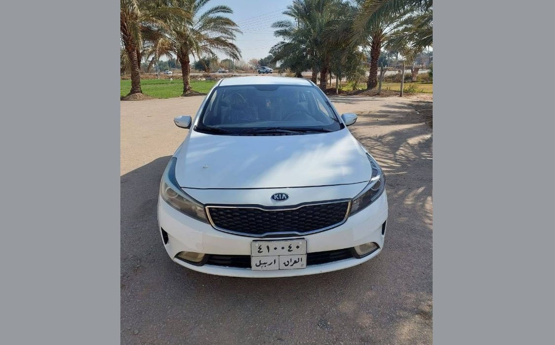 الهم صلي على محمد
للبيع سيراتو 2017 بيه حالوب 
والسونار مرفق بل الصور وبيه بارد بسيط جدا بل الجاملغ الأمامي والباقي كفاله 
وارد خليجي المواصفات نص فول 
السياره جاهزه من كلشي حداديه تخم تاير جديد 
العنوان النجف السعر 125 وبيه مجال حق الجيه ***********
