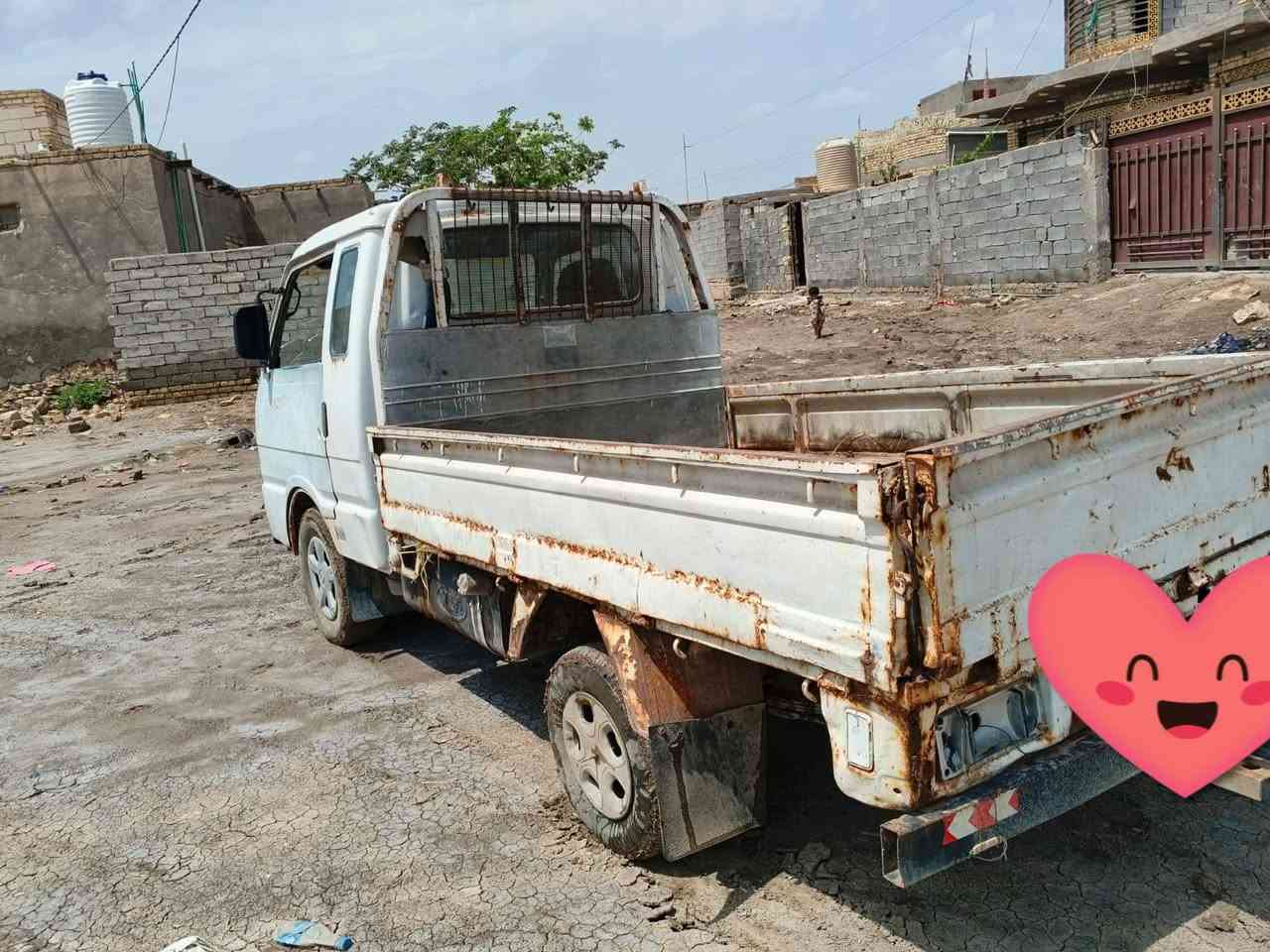 السلام عليكم كيا للبيع موديل 94 ماكينه وقير وشاص مقفولات السياره بدون رقم السعر 15 وبي مكان الديوانيه***********
