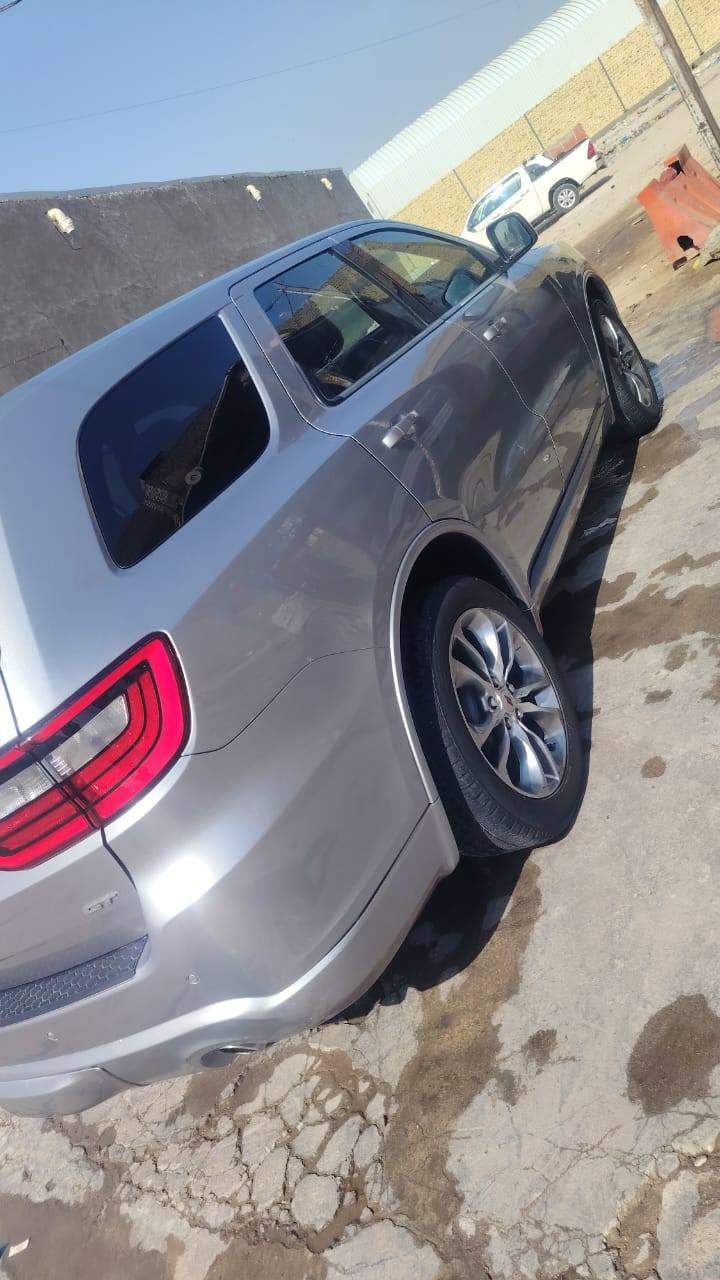 سلام عليكم
دورنكو GT للبيع فقط موديل 20 اصل دخول جديد كتاب ظباط
محرك 6 سلندر 3600 رقم بغداد بسمي مداور ثاني 
المواصفات
1 / شفتات ستيرن
2 / 3 قطع تبريد
3 / صندوق كهرباء
4 / كشنات كهرباء + تدفئه كشنات
5 / تدفئه ستيرن
6 / شاشه تدعم كار بلي
7 / تشغيل عن بعد
مكان السياره ناصريه مركز 
ملاحضة صور الحادث مرفوقه وي صور السياره بدون ي قطعه تبديل فقط دعاميه مبدله 
لاستفسار اتصل ع رقم/))(*********** ) السياره للبيع فقط
