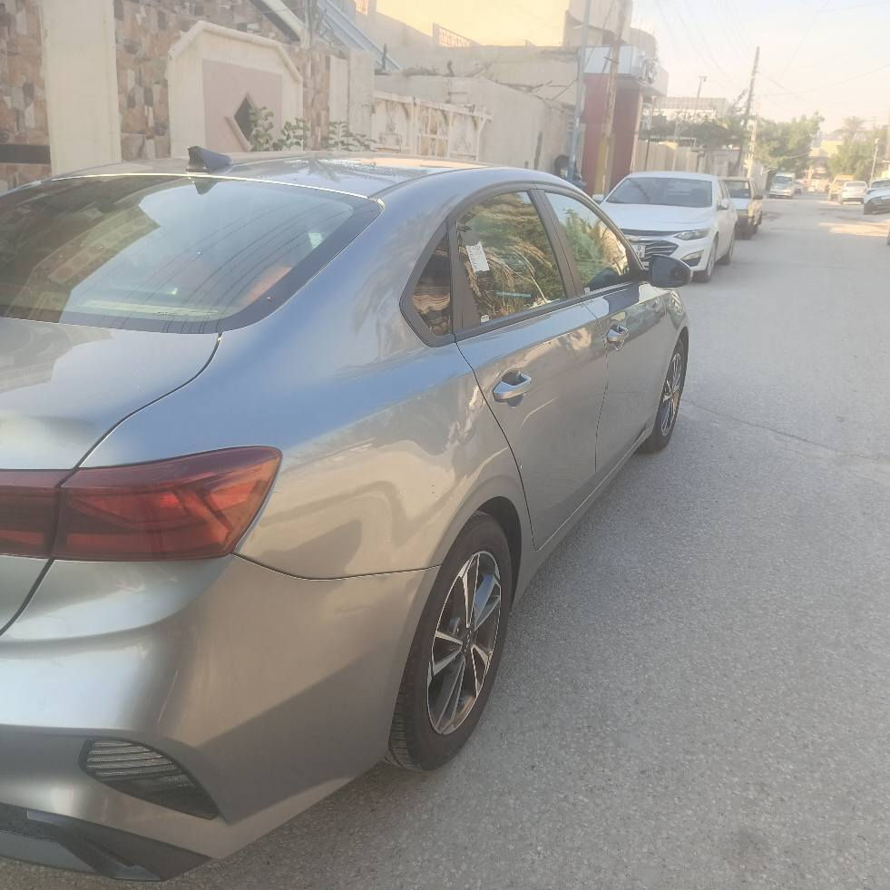 السلام عليكم... فورتي اربيلية موديل 2022 لون نفطي ضربتها جانبيه ماشية 55  
مواصفات نص فول... رادار امامي وتحكمات ومثبت سرعه وباقي التفاصيل الاعتياديه 
للتواصل خاص بغداد, العراق


**إذا كنت صاحب هذا الإعلان وتريد حذفه لأي سبب، رجاءا أرسل رسالة إلى الدعم الفني**