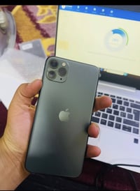 آيفون ١١ برو ماكس • ٢٥٦ • زيتوني ملكي