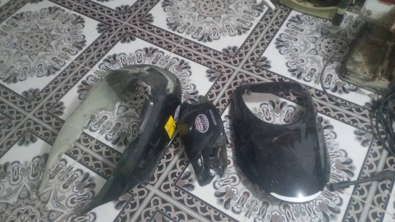 كفرات سبيسي ياباني للبيع لون اسود كدامك بس الكفر الأمامي بي كسر قليل بس فطر مبين مكاني كوت خاجيه


**إذا كنت صاحب هذا الإعلان وتريد حذفه لأي سبب، رجاءا أرسل رسالة إلى الدعم الفني**