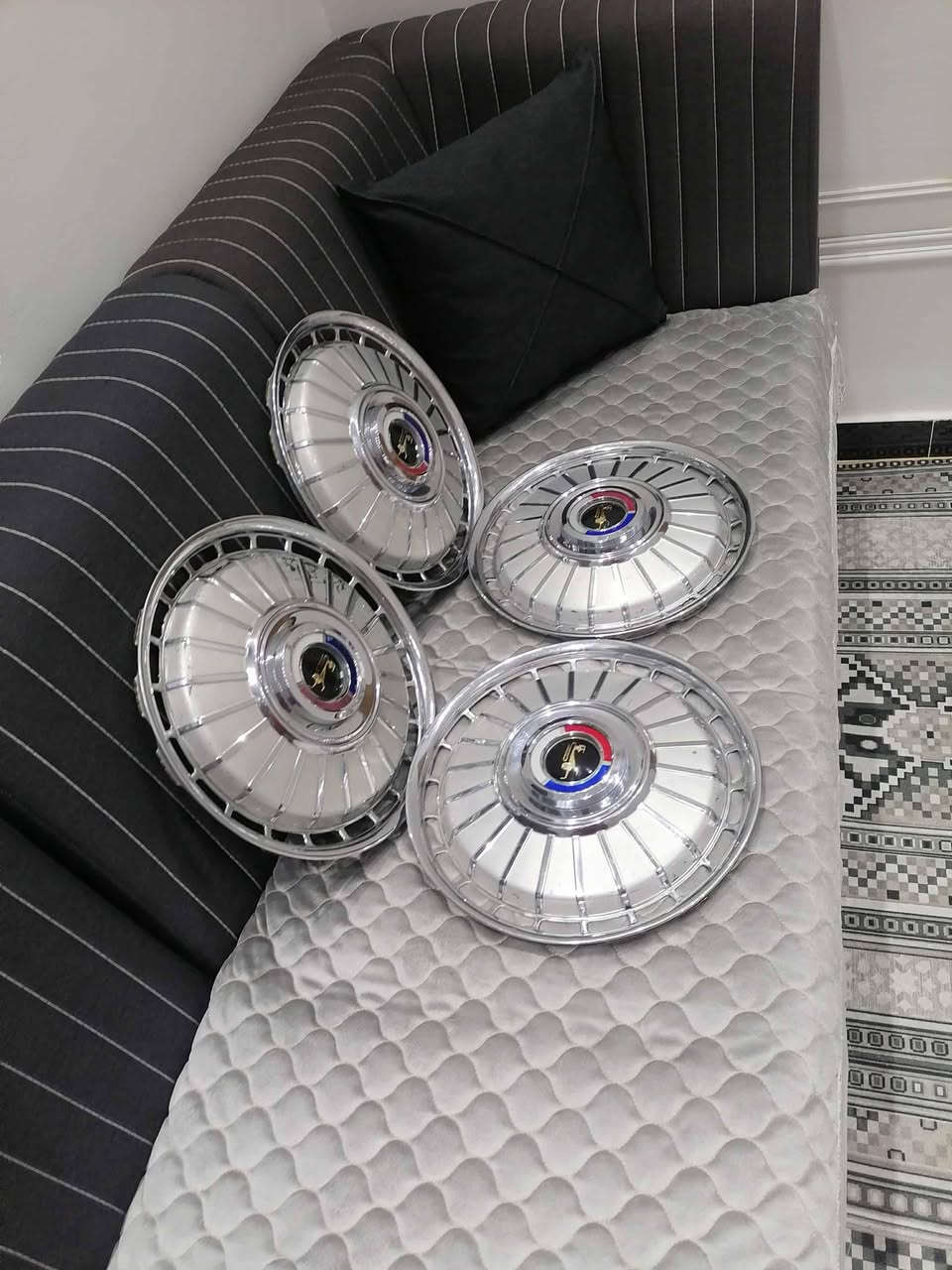 جمعه مباركه حبايب
تخم كبات أبو ألأسد 

حجم 14 

*********** سيد محمود 

متوفر توصيل يوصلك لطلب لباب البيت
