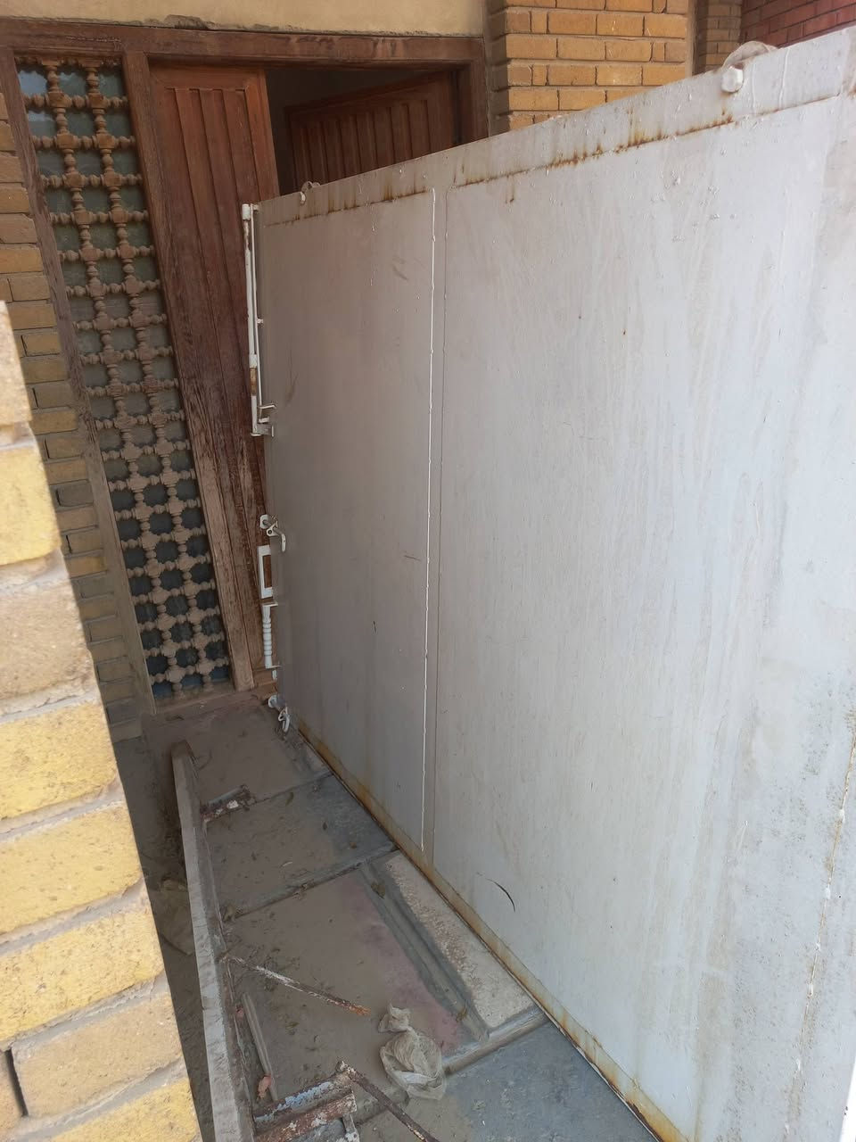 باب سلايد حديد ..٣م × ١٨٠م ..فتح باب الاسلايد من جهه اليسار والصغيره من اليمين ..حديد ثقيل جداا بدون زنجار ..نظيفه ..بدون سجه..مكاني زيونه..الاستفسار عن السعر على الخاص..تحياتي


**إذا كنت صاحب هذا الإعلان وتريد حذفه لأي سبب، رجاءا أرسل رسالة إلى الدعم الفني**