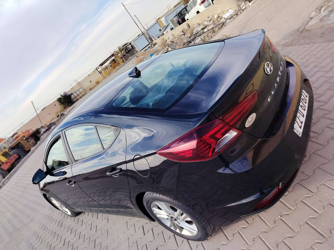 السلام عليكم للبيع النترا وارد أمريكي موديل ٢٠٢٠ رقم أربيل دولي ماشية ٧٩ ألف ميل مكينة ٢٠٠٠ دوش كير اي تي سيارة حادث بنيد جاملغ بدون داخل سياره جديده على وضع الشركة 
السعر ١٣٥
العنوان النجف غير متواجد عل فيس
***********
