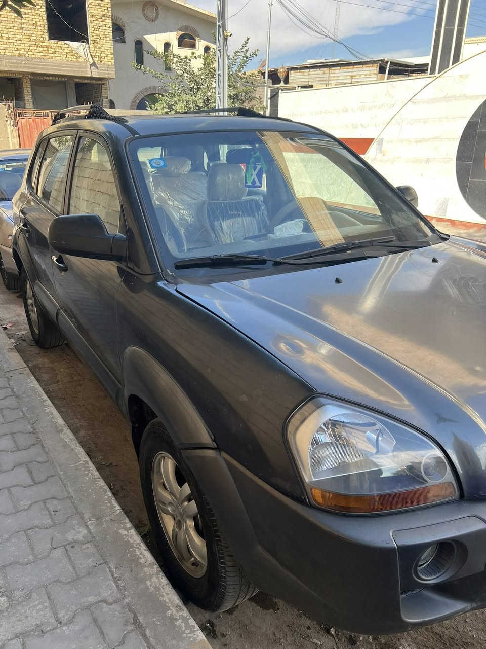 توسان  مديل 2009 فول مواصفات رقم بغداد جديد تحويل ثاني يوم شرط مشروع وطني مكينه وكير جدد حداده جديده تخم تاير دوشمه كشنات كلشي جديد مكفوله من الضربه القويه والعيب الشرعي وارد كوري ما ينكفل من صبغ السعر 90 وبيها مجال فقط اتصال مكلف بالنشر ***********
