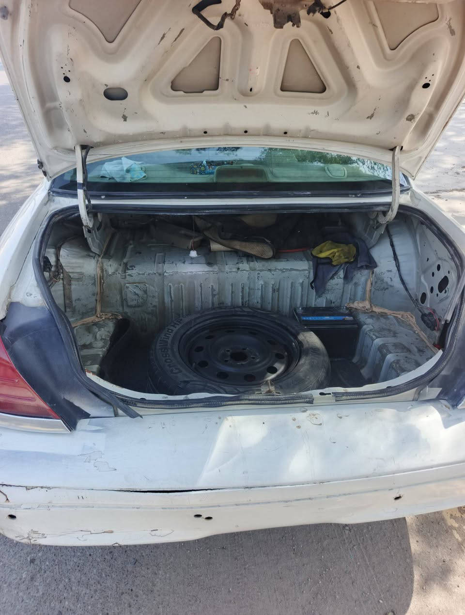 أّلَهّـمً صّـلَيِّ عٌلَى مًحًمًدٍ وٌآلَ مًحًمًدٍ
من رخصه الادمن

فورد فكتوريا موديل 2007 للبيع

مكينه 4600 V8 ثمانيه سلندر الصاروخ  الامريكي 🚀🚀🚀

ضفيره كهربائيه نوازل وبلكات كلهن جدد

السياره جاهزه ونشطه خير من الله 
تخم تاير جديد
سستم صوت بلوتوث 
كير ومكينه مكفولات 
السياره كلش حلوه ترايك البصره 
ـــــــــــــــــ
ملاحضه: بيها نقوصات بسيطه تجي وشوفها 
ـــــــــــــــــــ
السعر: 58 وبيها مجال 
الاستفسار:  رقم هاتف *********** يتوفر وتس اب.
