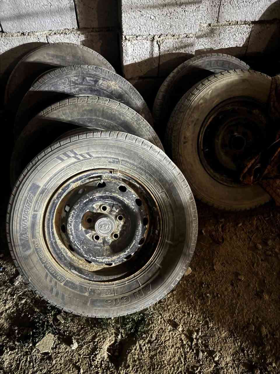 سلام عليكم غراض ستاركس بجم. كامل بنيد و جاملغات و دعاميه مع. دعاميه خلفيه سعره ٢٠٠
و كشنات الفينه زوج ب ٧٥ وبيهن مجال

تخم ويل. عادي ١٢٥ وبي مجال 

كشنات ٢٠٠٧ موجوده تخم 

مازدات زوج مع سكنات جدد ب ٦٠ وبيهن مجال 

مكاني ديالى بعقوبه 

بعد هم اكو أغراض سيبايه موجود 

***********
