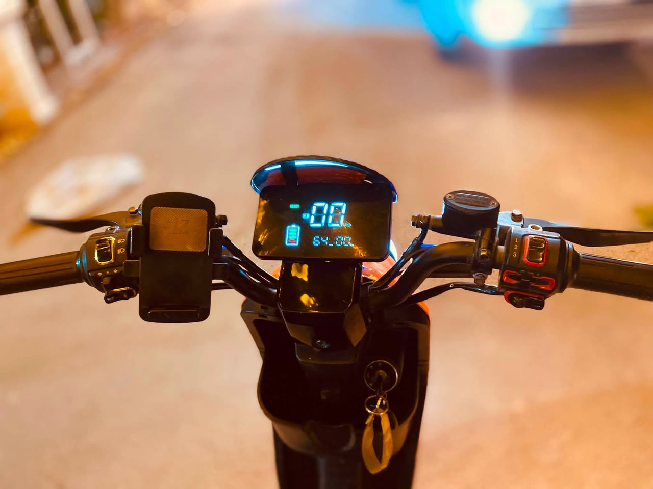 دراجه ار تسعه للبيع السعر350والعطلات بور برن وللتواصل على هذا الرقم ***********والباطاريه التيلك الاصليه
